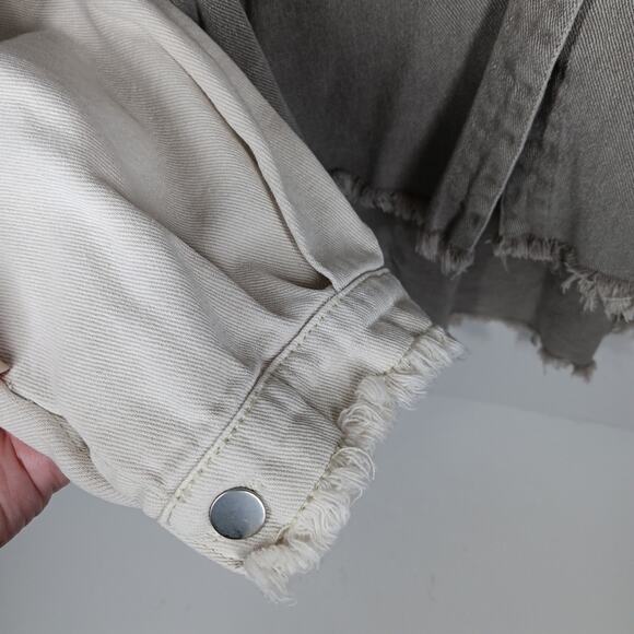 POL Oversized Color Block Distressed Jacket size Large - Picture 5 of 8